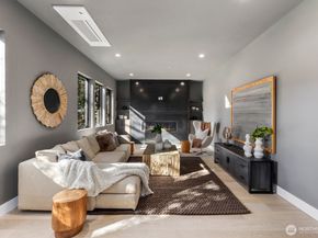 1653 105th Avenue SE, Bellevue WA 98004