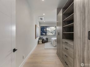 1653 105th Avenue SE, Bellevue WA 98004