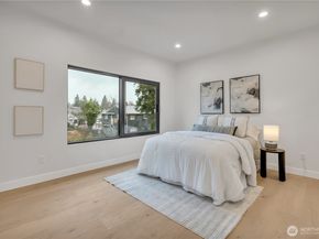 8439 47th Avenue S B, Seattle WA 98188