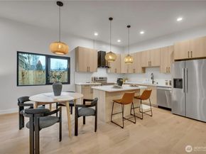 8439 47th Avenue S B, Seattle WA 98188