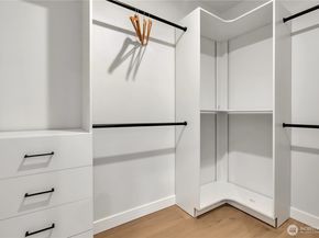 8439 47th Avenue S B, Seattle WA 98188