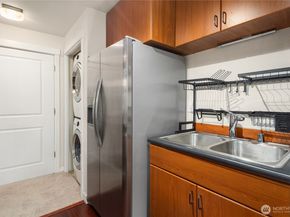 7309 Sand Point Way NE B727, Seattle WA 98115