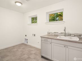 22212 98th Avenue W, Edmonds WA 98020