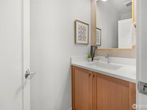 1410 N 47th Street A, Seattle WA 98103