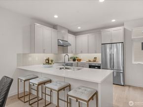 1410 N 47th Street A, Seattle WA 98103