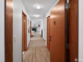 1101 Harbor Avenue SW 2D, Seattle WA 98116