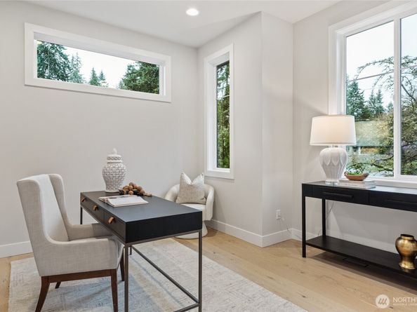 1606 146th Avenue SE, Bellevue WA 98007