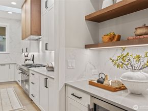 1606 146th Avenue SE, Bellevue WA 98007