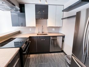 3838 Lake Washington Boulevard SE B5, Bellevue WA 98006