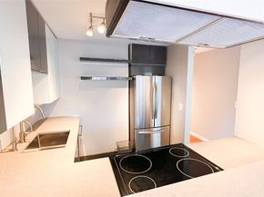 3838 Lake Washington Boulevard SE B5, Bellevue WA 98006