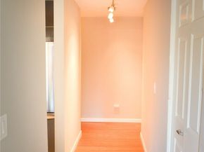 3838 Lake Washington Boulevard SE B5, Bellevue WA 98006
