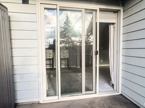 3838 Lake Washington Boulevard SE B5, Bellevue WA 98006