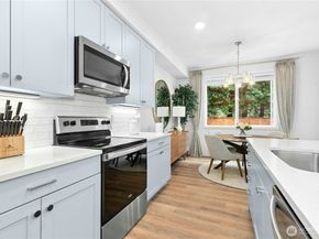 118 171st Place SW B, Bothell WA 98012