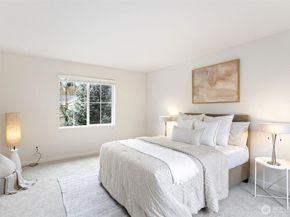 21813 38th Drive SE 5, Bothell WA 98021