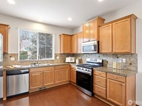 21813 38th Drive SE 5, Bothell WA 98021