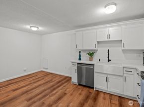 1150 Sunset Boulevard NE 220, Renton WA 98056