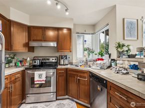 3901 243rd Place SE O302, Bothell WA 98021