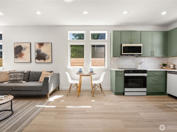 513 NE 123rd Street, Seattle WA 98125