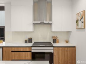 1227 B N 48th Street, Seattle WA 98103