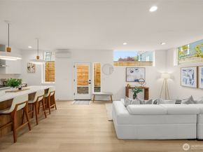 1227 B N 48th Street, Seattle WA 98103