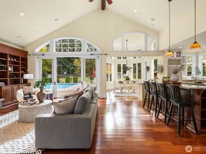 20727 SE 24th Street, Sammamish WA 98075