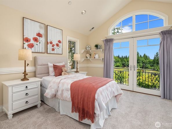 20727 SE 24th Street, Sammamish WA 98075