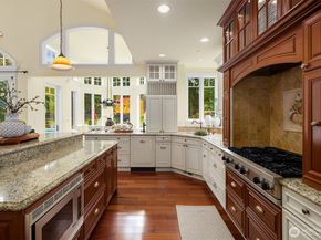 20727 SE 24th Street, Sammamish WA 98075