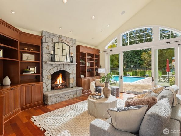 20727 SE 24th Street, Sammamish WA 98075