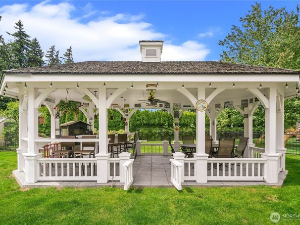 20727 SE 24th Street, Sammamish WA 98075