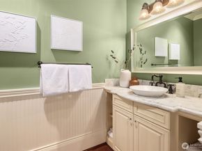 20727 SE 24th Street, Sammamish WA 98075