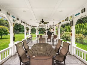 20727 SE 24th Street, Sammamish WA 98075