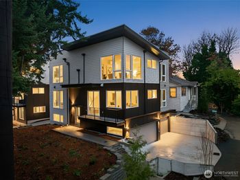 2103 SW Genesee Street