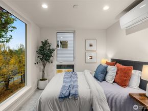 2103 SW Genesee Street, Seattle WA 98106