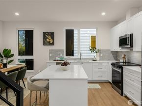 2103 SW Genesee Street, Seattle WA 98106