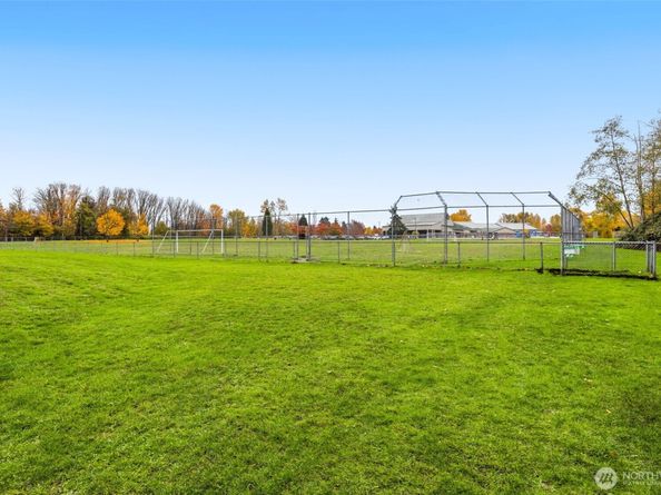 2103 SW Genesee Street, Seattle WA 98106