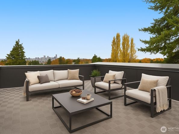 2103 SW Genesee Street, Seattle WA 98106