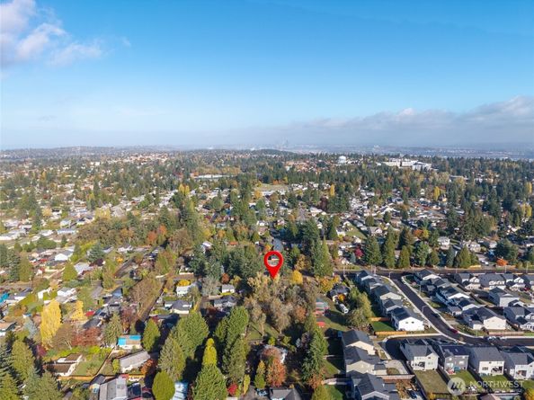 615 SW 124th Street, Seattle WA 98146