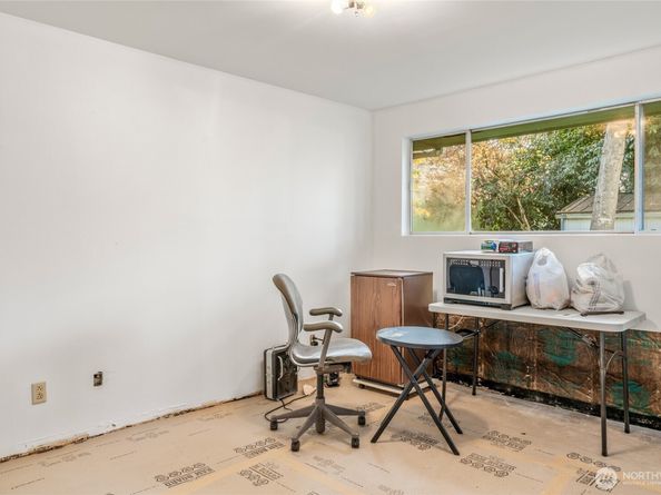 615 SW 124th Street, Seattle WA 98146