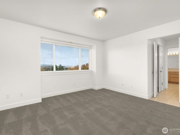 3322 S Holly Street, Seattle WA 98118