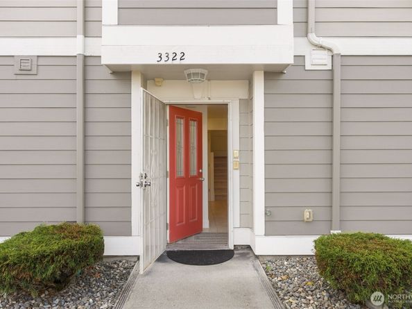 3322 S Holly Street, Seattle WA 98118
