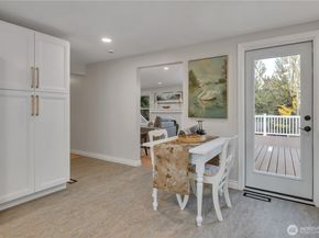 15543 11th Avenue NE, Shoreline WA 98155