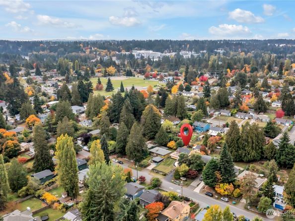 15543 11th Avenue NE, Shoreline WA 98155