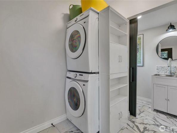 15543 11th Avenue NE, Shoreline WA 98155