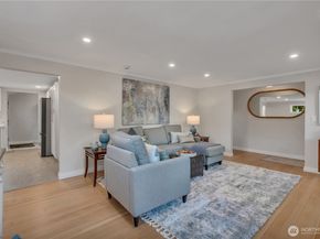 15543 11th Avenue NE, Shoreline WA 98155