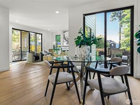 912 18th Avenue W, Kirkland WA 98033