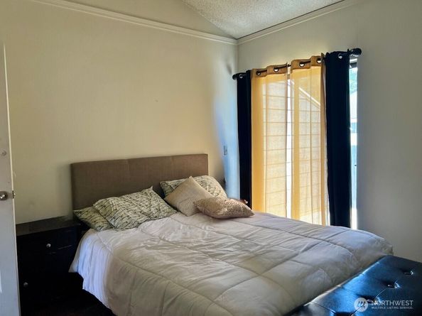 8408 18th Avenue W 2104, Everett WA 98204