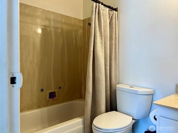 8408 18th Avenue W 2104, Everett WA 98204