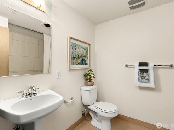 1620 Belmont Ave 529, Seattle WA 98122