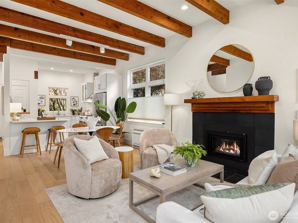 171 Wallace Way NE B, Bainbridge Island WA 98110