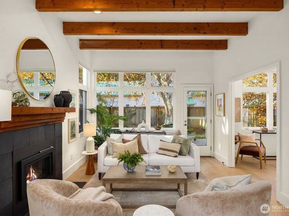 171 Wallace Way NE B, Bainbridge Island WA 98110